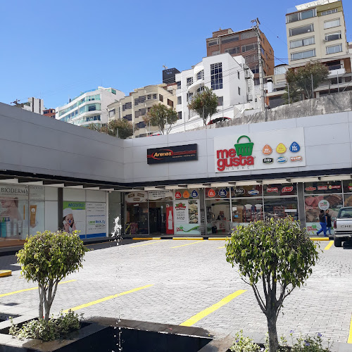 Plaza Medicity, Av. Eloy Alfaro, Quito