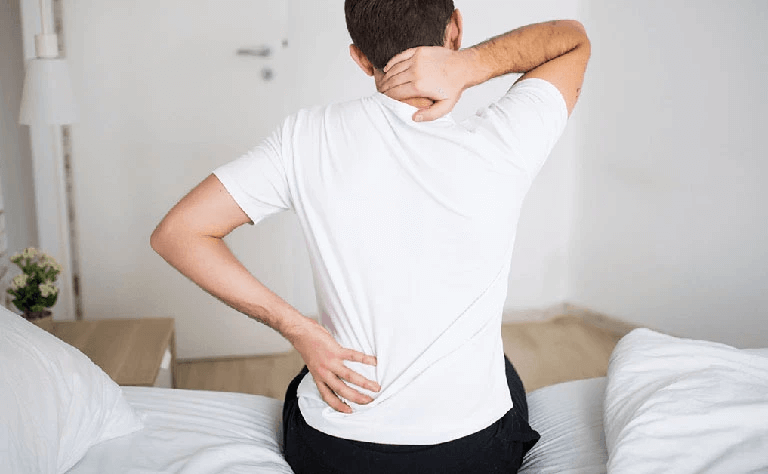  Việc đau lưng khi ngủ dậy do nhiều lý do