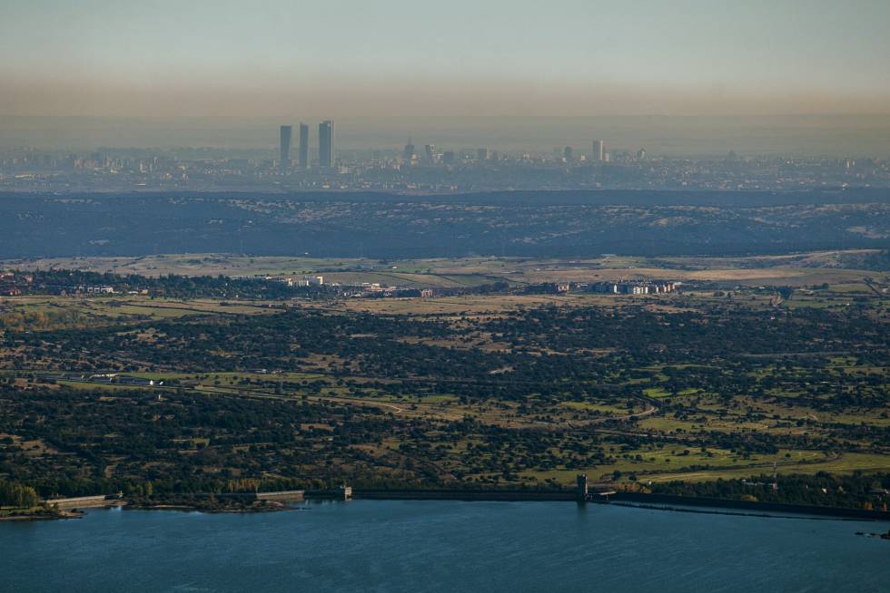 La boina de contaminación de Madrid, durante el brote de polución que vivió la capital a principios del mes de noviembre.