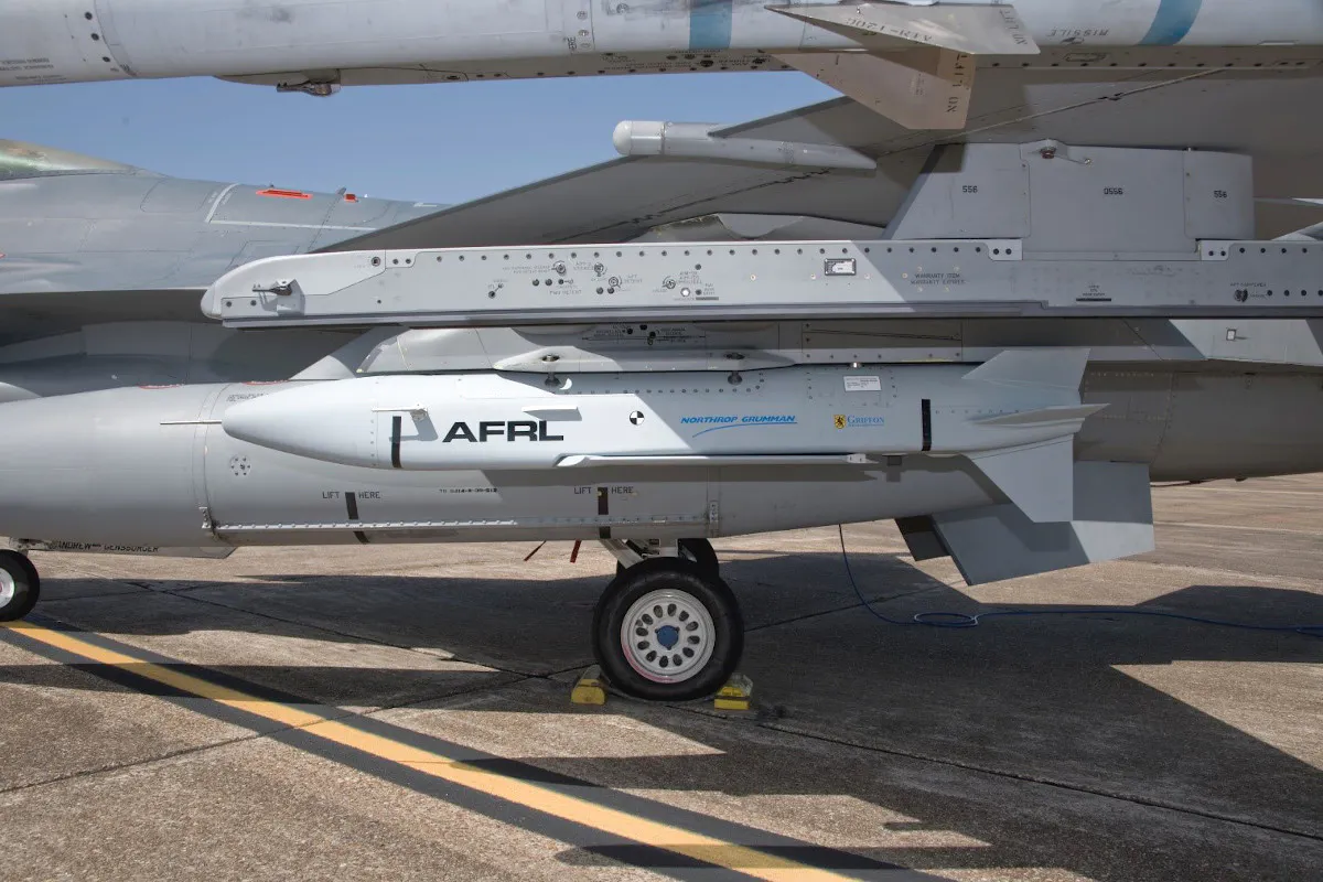 航空宇宙ビジネス短信t2 軍事航空 空軍 海軍 安全保障 地政学 Isr 画期的な小型ターボジェットエンジンの登場で装備品の様相に変化が生まれる