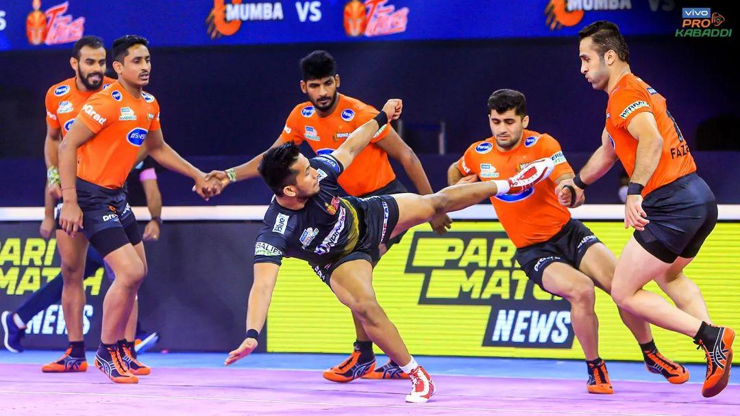 Will the Patna Pirates defense be able to stop Adarsh T?