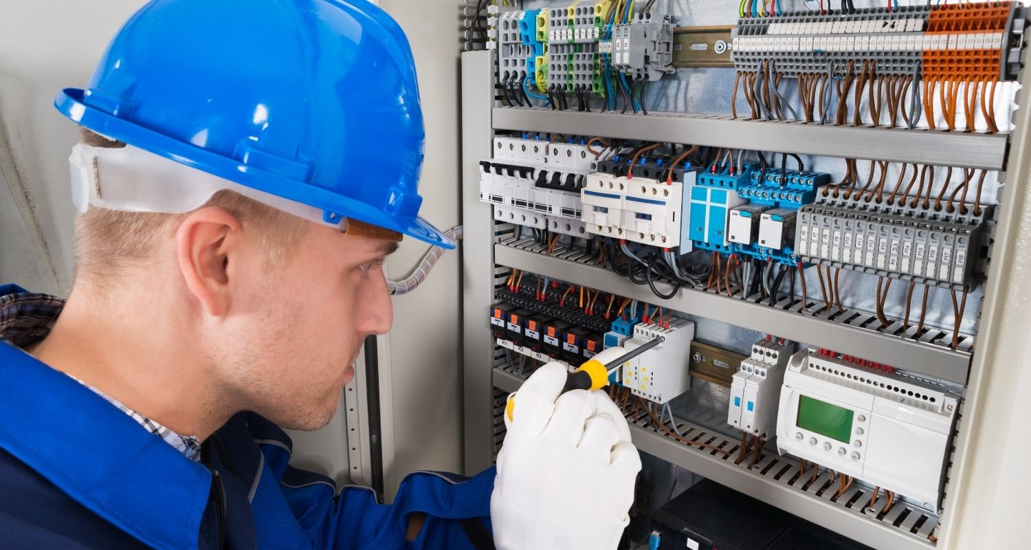 Choose the Best Electrician Burnaby