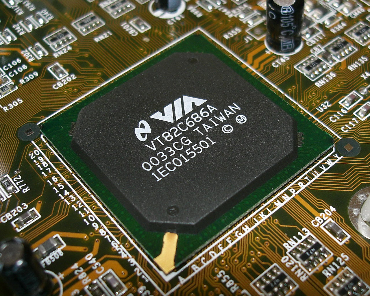 Circuito integrado auxiliar o chipset